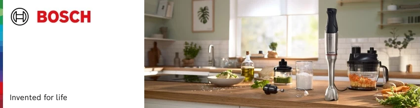 Bosch Invented for life – stavblender med tilbehør opstillet på køkkenbord med grøntsager