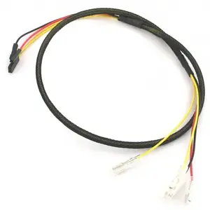 Iekšējais barošanas kabelis Lamptron LAMP-C5001 — 0,3 m, UV savienotājs, sievišķais