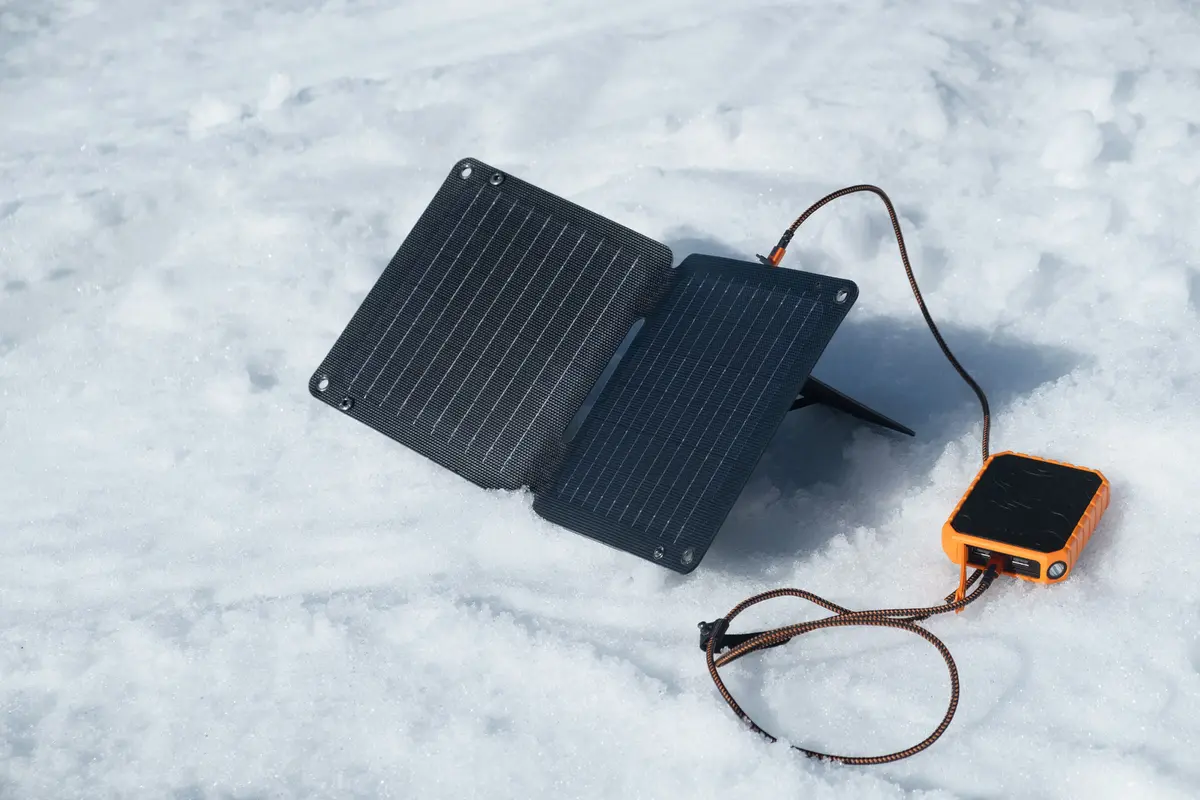 Xtorm SolarBooster 14W Salokāmais saules panelis Photo 12