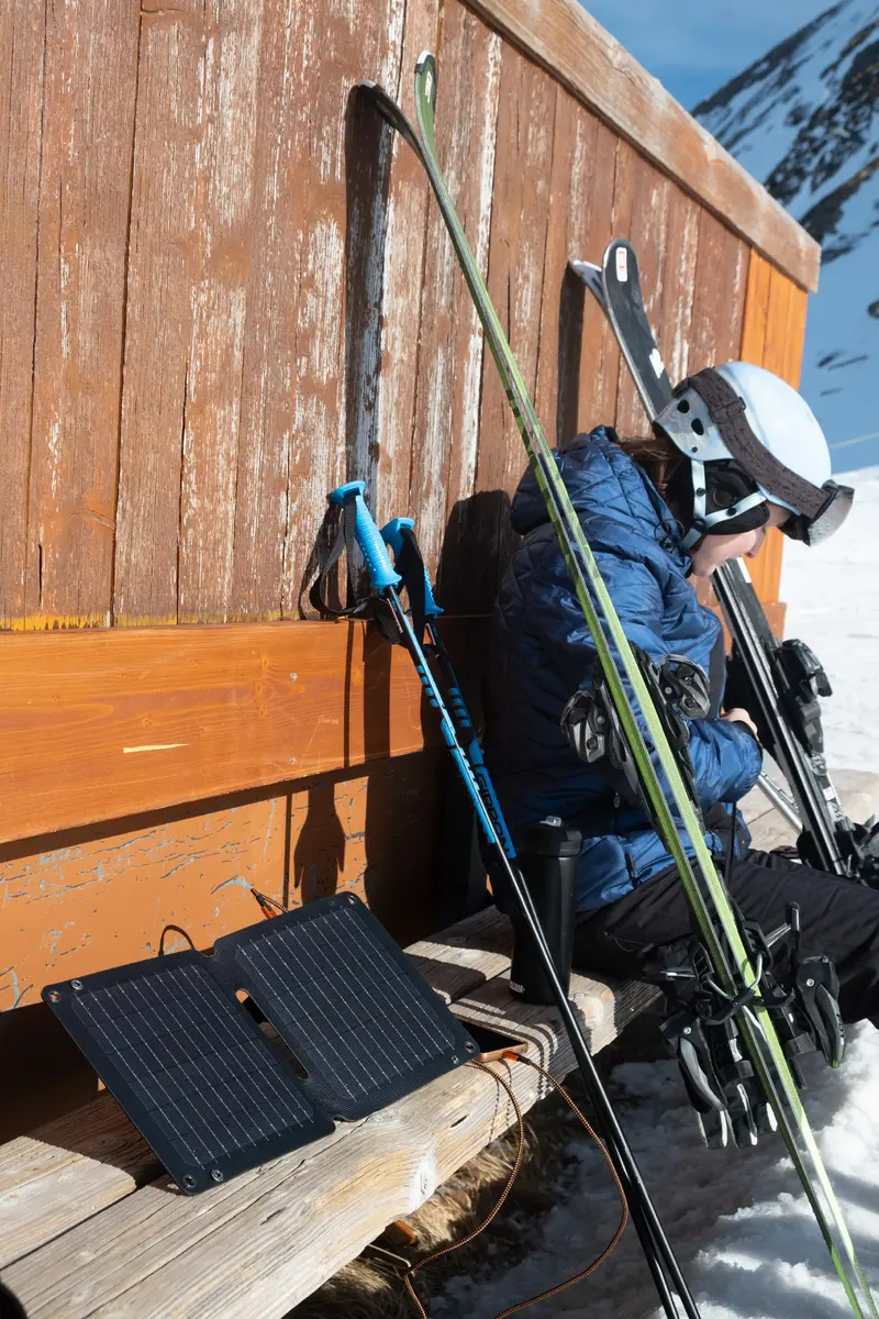 Xtorm SolarBooster 14W Salokāmais saules panelis Photo 15