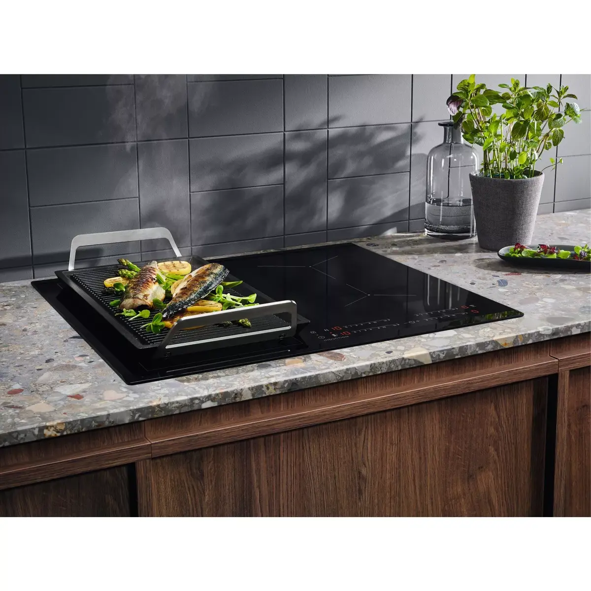 Встраиваемая индукционная варочная панель Electrolux EIV634 Photo 4
